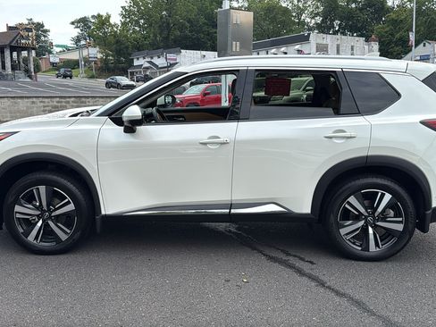 Certified 2023 Nissan Rogue Platinum AWD/4WD image 4