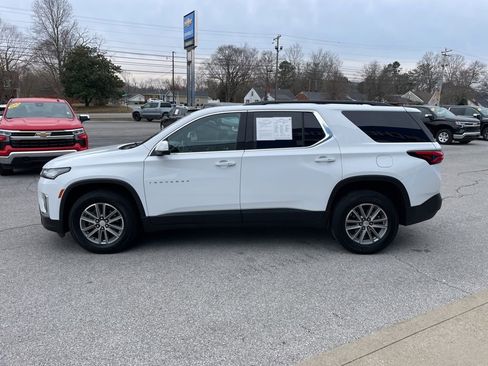 Used 2023 Chevrolet Traverse LT image 50