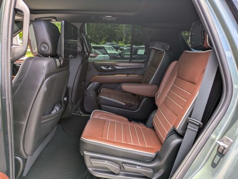 Used 2024 GMC Yukon Denali Ultimate AWD/4WD image 16