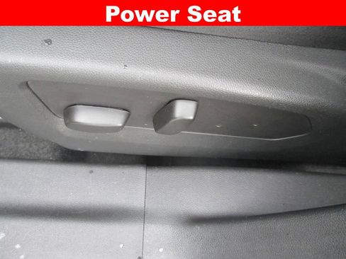 Used 2023 Buick Envision Essence image 22