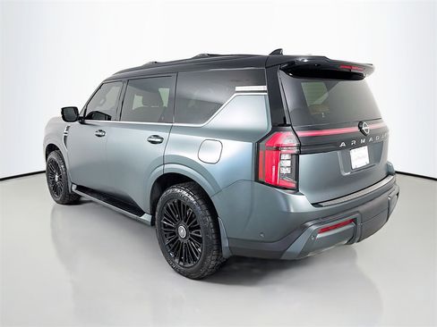 Used 2025 Nissan Armada Platinum Reserve image 3