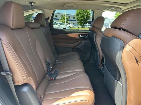 Certified 2024 Acura MDX SH-AWD w/ Technology Package image 11