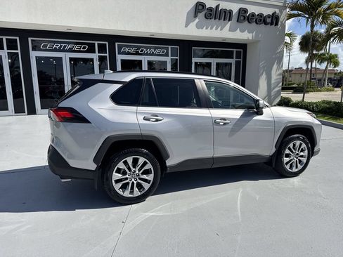 Used 2024 Toyota RAV4 XLE Premium FWD image 4