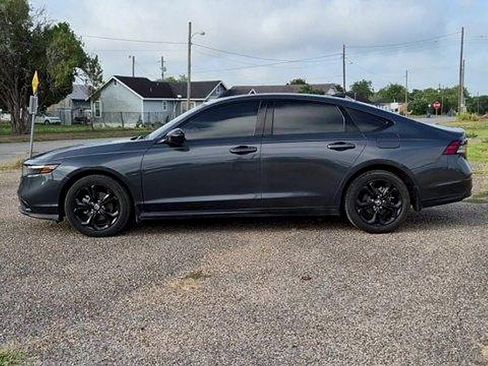 Used 2025 Honda Accord SE image 5