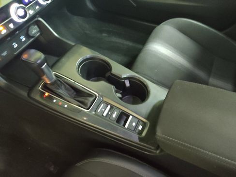 Used 2025 Honda Civic Sport image 26