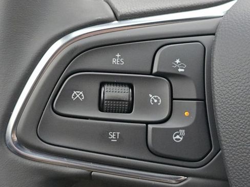 Used 2024 Buick Envista Sport Touring w/ Convenience I Package FWD image 28
