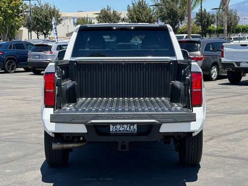 Used 2026 Toyota Tacoma SR5 AWD/4WD image 6