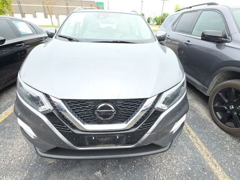 Used 2020 Nissan Rogue Sport SL w/ Premium Package FWD image 6