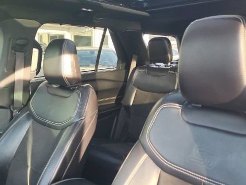 Used 2022 Ford Explorer ST w/ ST Street Pack AWD/4WD image 9
