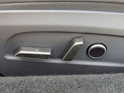 Used 2025 Tesla Model 3 Long Range image 16