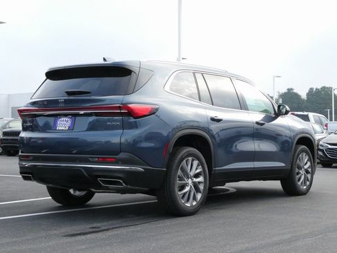 New 2026 Buick Enclave Preferred image 3