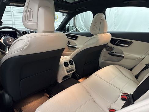 Used 2026 Mercedes-Benz C 300 Sedan image 18