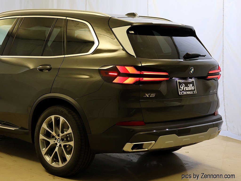 Used 2026 BMW X5 xDrive50e w/ Climate Comfort Package AWD/4WD image 8