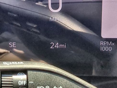 New 2025 Buick Enclave Preferred w/ Power Package image 12