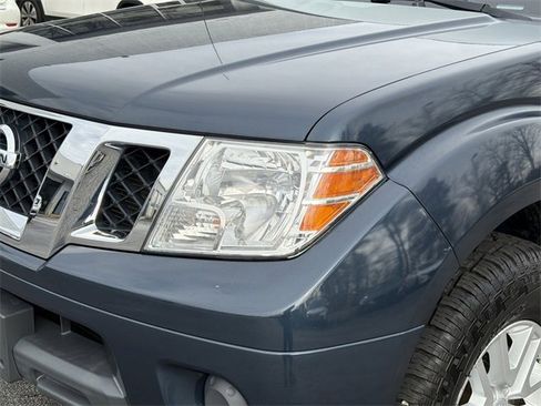 Used 2019 Nissan Frontier SV image 25