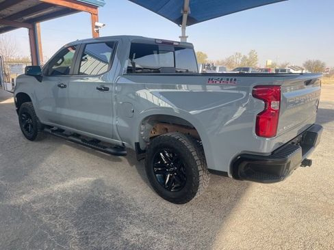 Used 2024 Chevrolet Silverado 1500 LT Trail Boss w/ Convenience Package II image 7