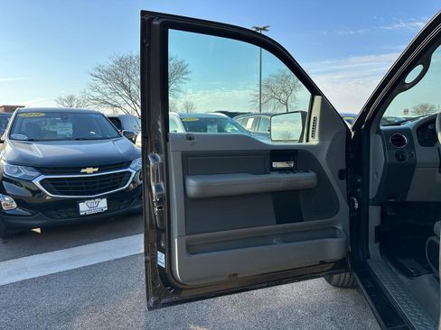 Used 2006 Ford F150 XLT image 11