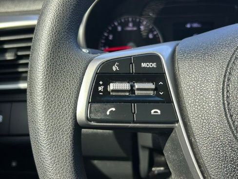 Used 2020 Kia Sorento LX image 21