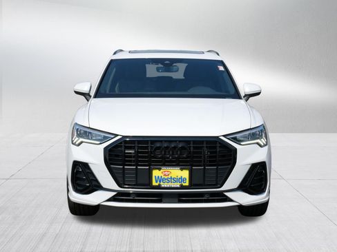 Used 2023 Audi Q3 2.0T Premium Plus w/ Premium Plus Package AWD/4WD image 2