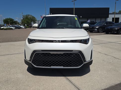 Certified 2023 Kia Soul LX FWD image 3