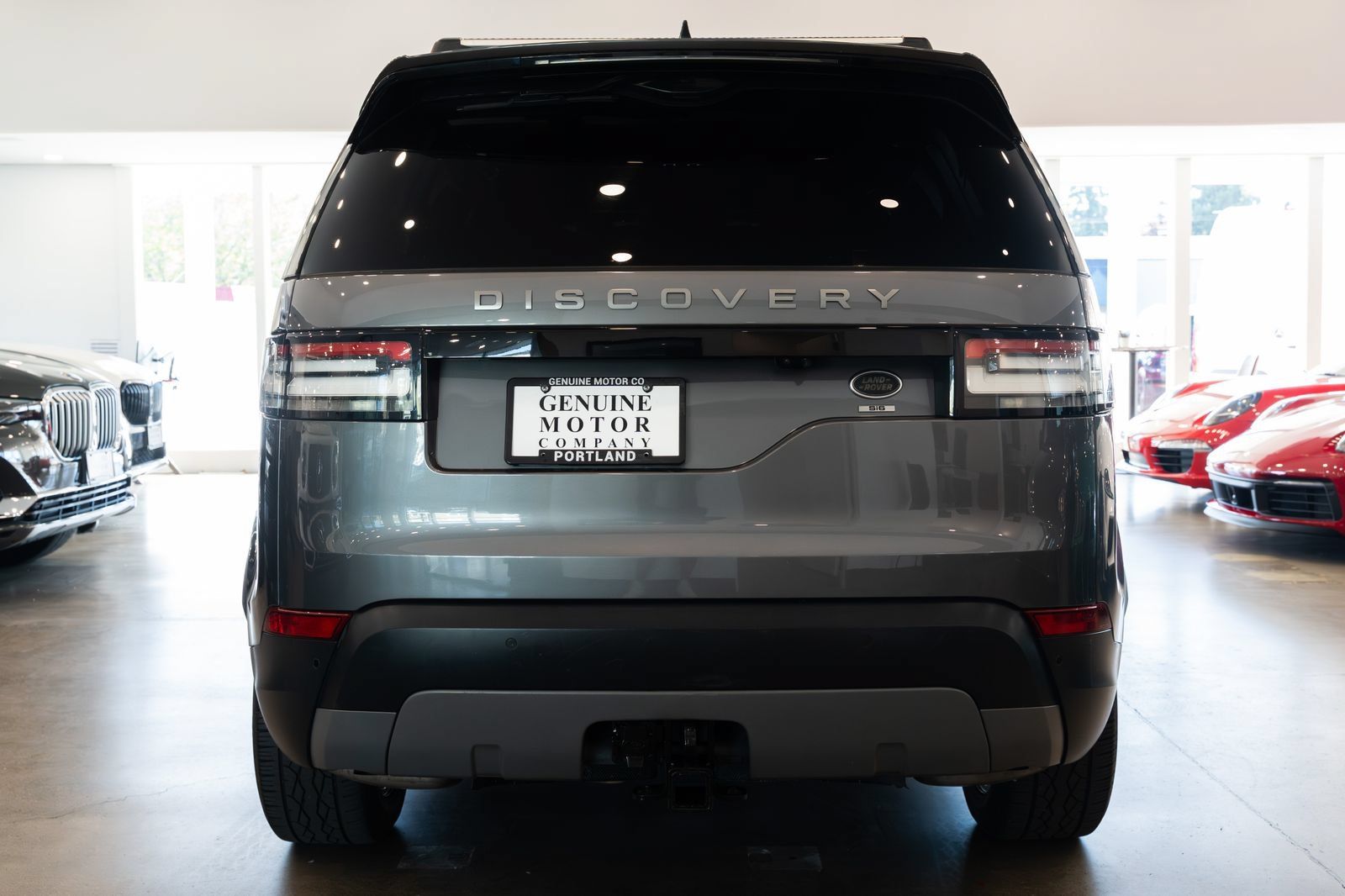 Used 2017 Land Rover Discovery SE AWD/4WD image 5