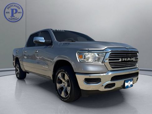 Used 2023 RAM 1500 Laramie AWD/4WD image 1