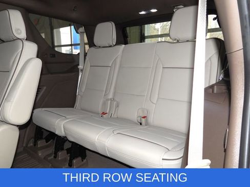 Used 2025 GMC Yukon Denali AWD/4WD image 3
