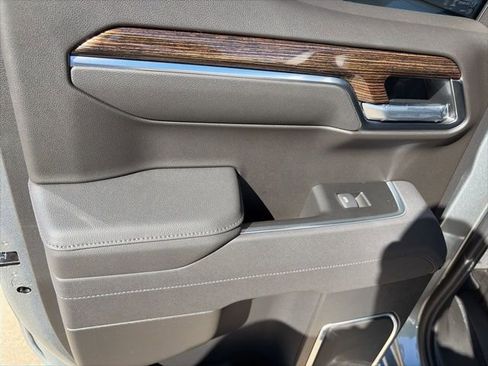 New 2026 GMC Sierra 1500 Elevation image 12