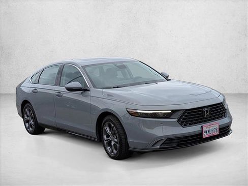 Used 2024 Honda Accord EX-L image 3