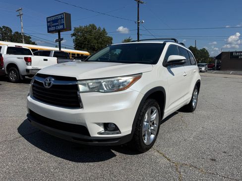 Used 2015 Toyota Highlander Limited FWD image 1