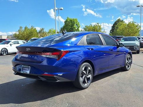 Certified 2023 Hyundai Elantra SEL w/ Convenience Package FWD image 3