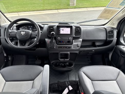 Used 2025 RAM ProMaster 2500 w/ Convenience Group FWD image 20
