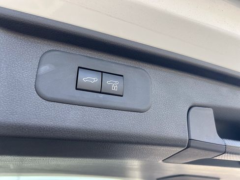 Used 2024 Toyota Grand Highlander AWD Hybrid image 10