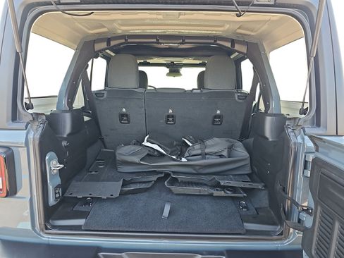 Used 2025 Jeep Wrangler Unlimited Sport AWD/4WD image 25