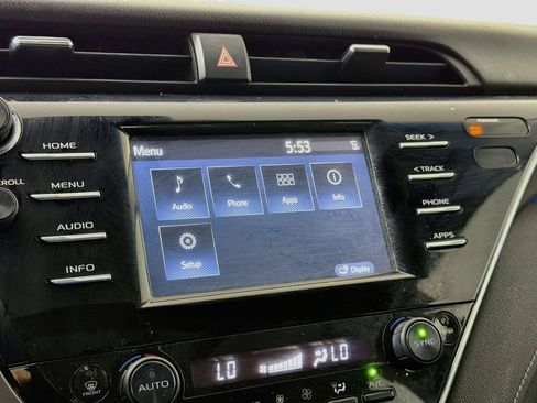 Used 2018 Toyota Camry XSE FWD image 25
