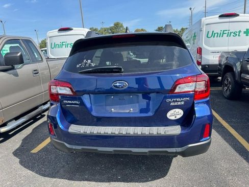 Used 2017 Subaru Outback 2.5i Premium AWD/4WD image 8