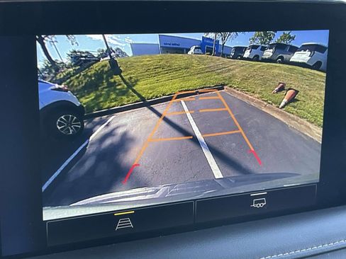 Used 2023 Chevrolet Suburban Premier AWD/4WD image 36