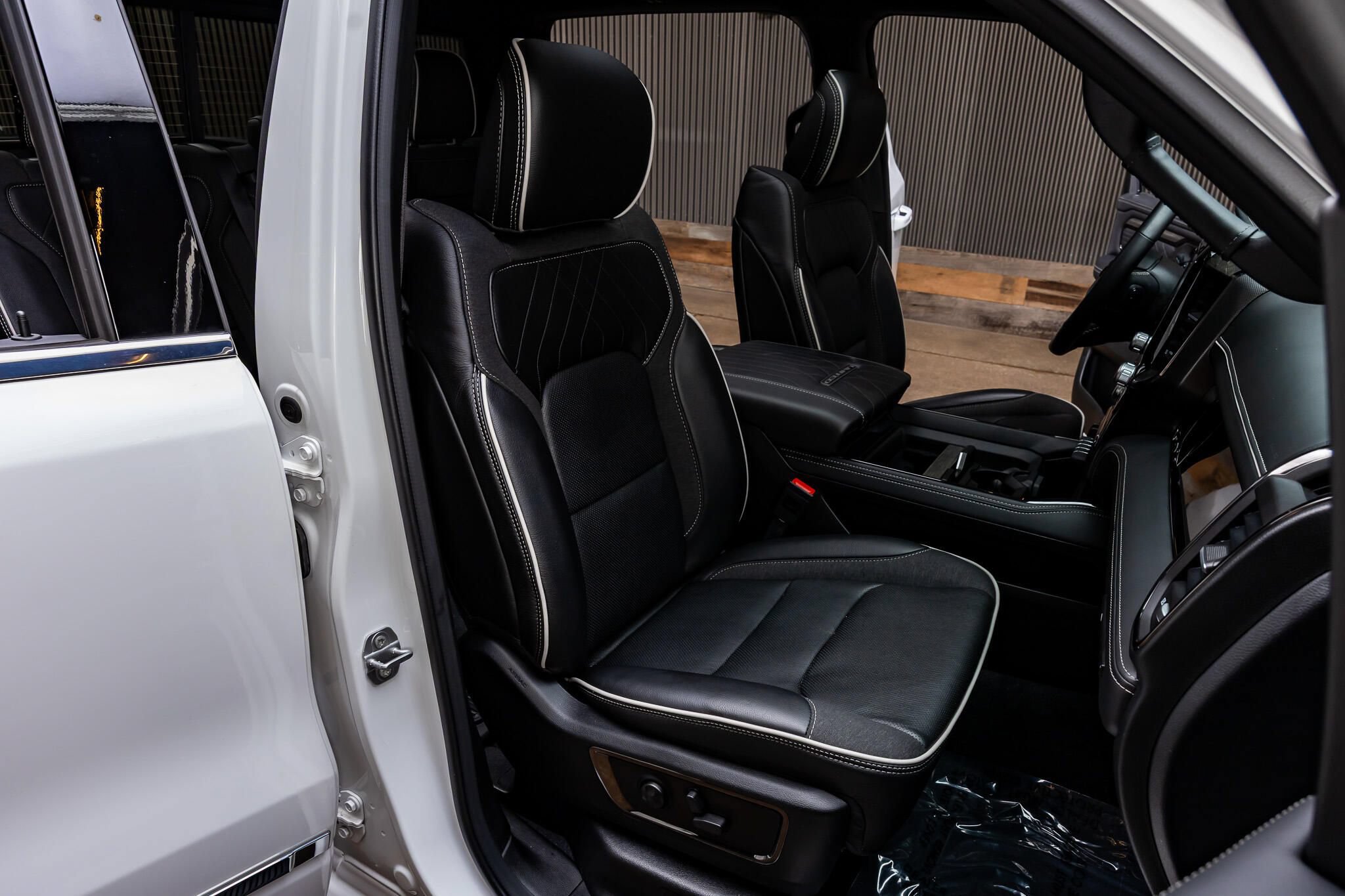 Used 2026 RAM 1500 Limited AWD/4WD image 33