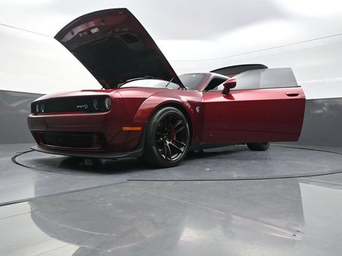 Used 2022 Dodge Challenger SRT Hellcat RWD image 33