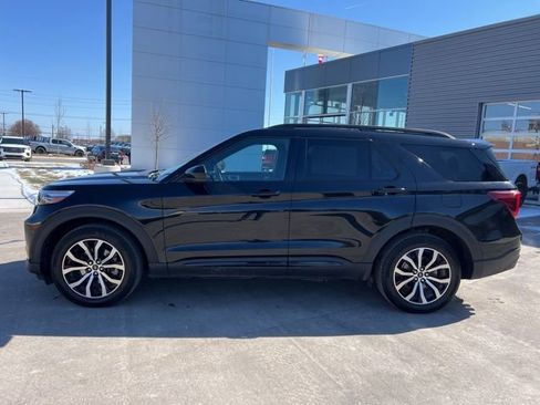 Used 2023 Ford Explorer ST image 8