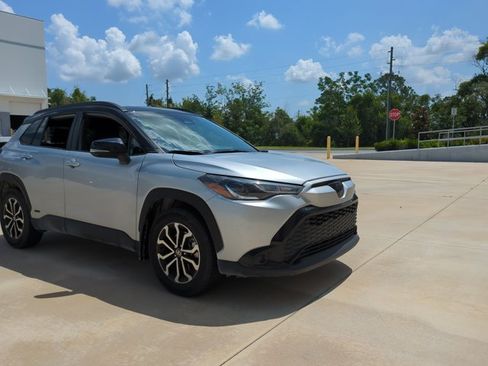 Used 2024 Toyota Corolla Cross AWD Hybrid w/ Moonroof Package image 3