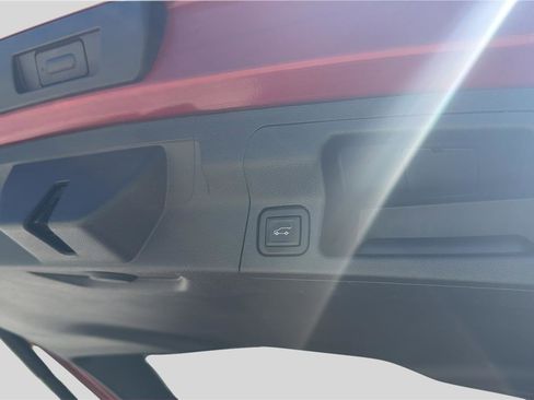 Used 2023 GMC Acadia AT4 w/ Technology Package AWD/4WD image 19