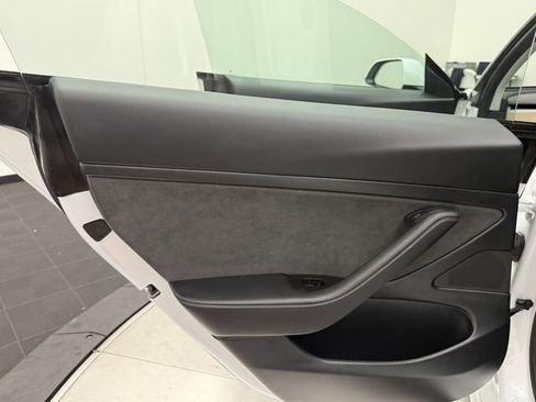 Used 2021 Tesla Model 3 Standard Range Plus image 23