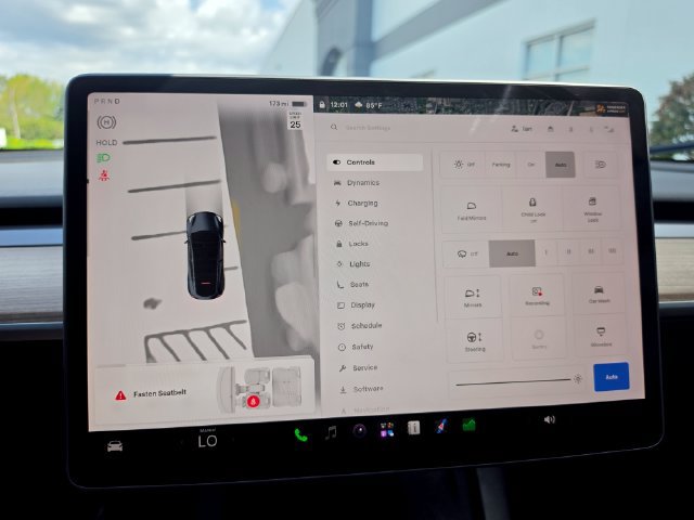 Used 2024 Tesla Model Y 2WD image 43