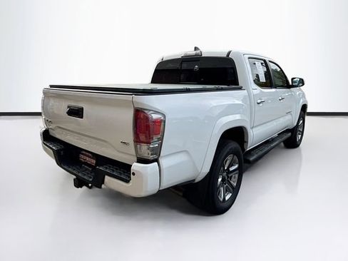 Used 2019 Toyota Tacoma Limited image 6