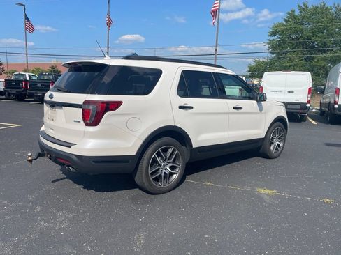 Used 2018 Ford Explorer Sport w/ Equipment Group 401A AWD/4WD image 5