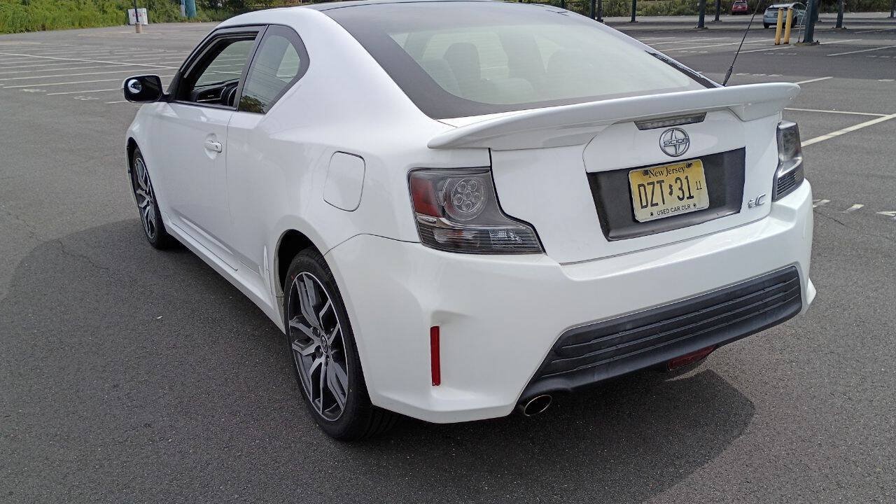 Used 2014 Scion tC FWD image 7