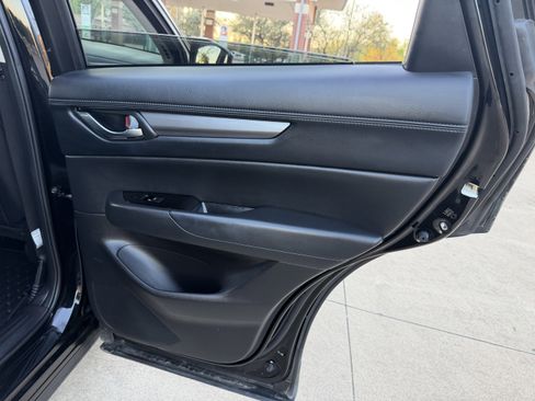 Used 2021 MAZDA CX-5 Touring image 12