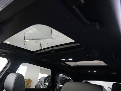 Used 2023 Buick Enclave Avenir w/ Avenir Technology Package image 25