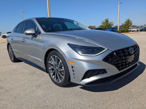 Used 2020 Hyundai Sonata Limited image 2